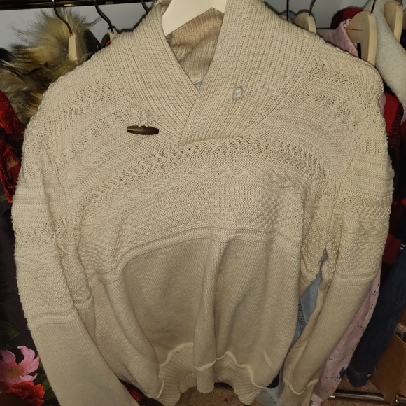 Sweater - Picture 3 of 4